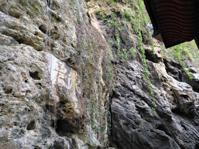 铁警春运现场提醒“安全”:打开旅客身后的双肩包取走钱包,对方浑然不觉